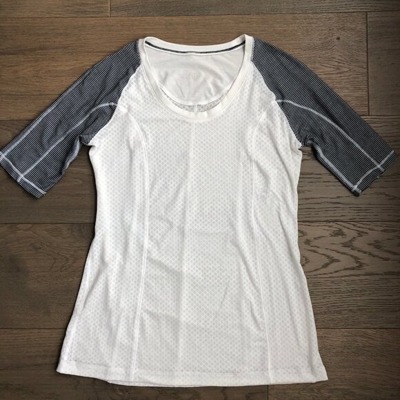 Lululemon Puri Tee Short Slv Mesh Burnout White Tonka Strip Inkwell Sz 6 NWOT - Picture 9 of 9